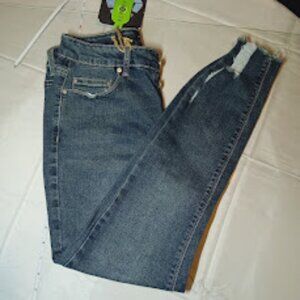 button fly womans size 9 cropped jeans NWT